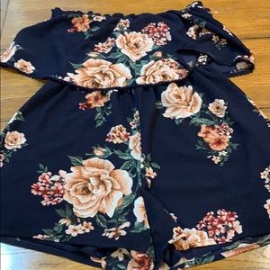 Day trip Strapless floral romper
